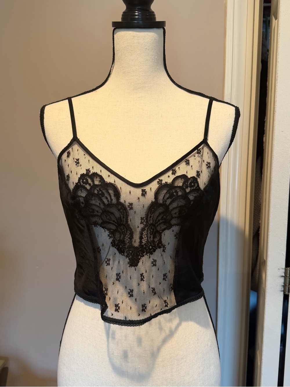 Vtg 80s/90s Warner's Black Cami Top Sheer Floral Lace Patchwork Satin Trim